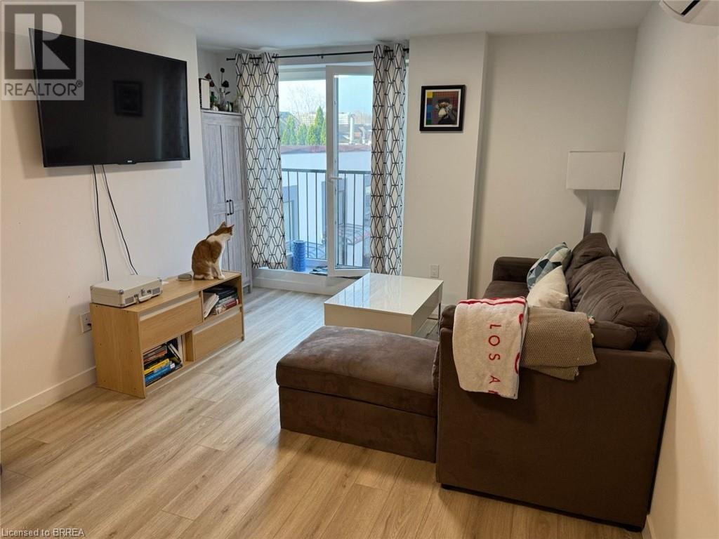 Photo 9 of 252 266 Catharine Street N Unit 208, Hamilton ON