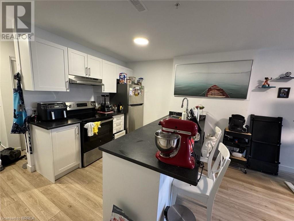 Photo 4 of 252 266 Catharine Street N Unit 208, Hamilton ON