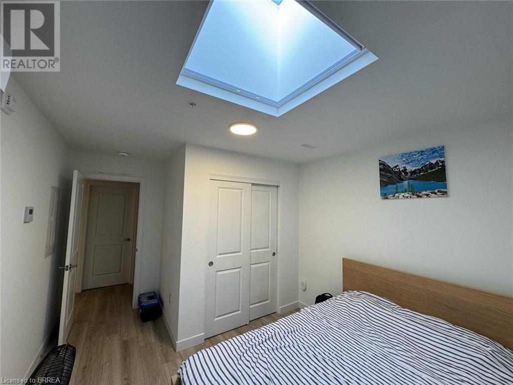 Photo 10 of 252 266 Catharine Street N Unit 208, Hamilton ON