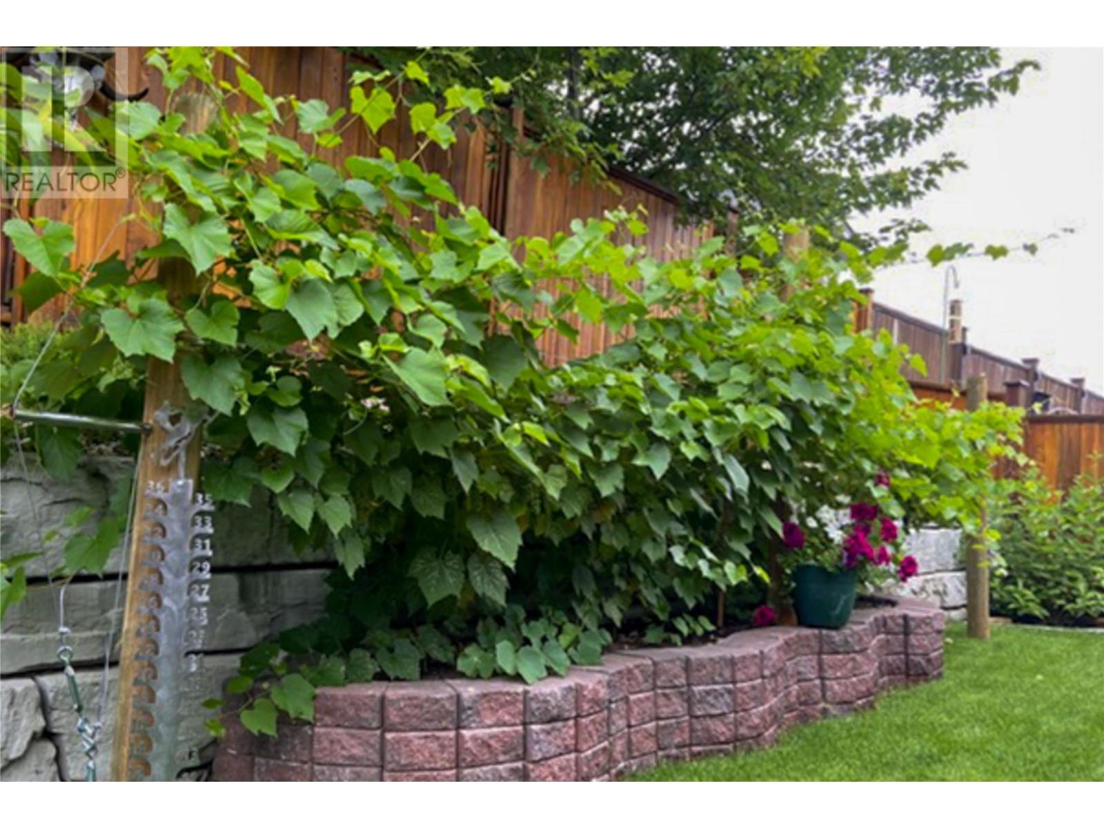  1321 24 Street Southeast, Salmon Arm