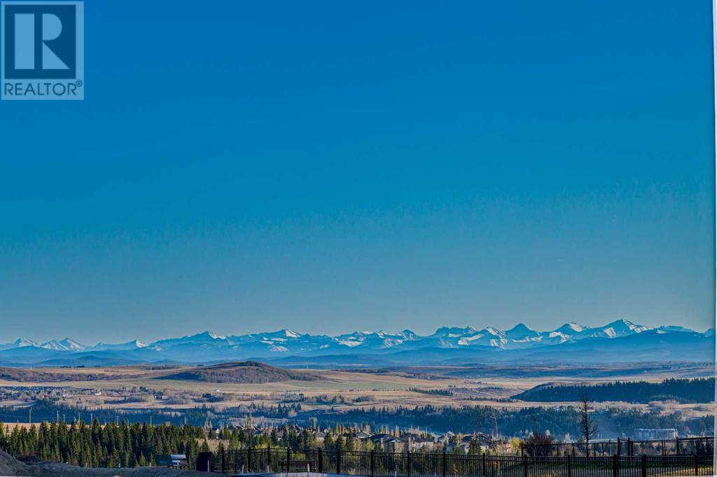 36 Sunvalley Road, Cochrane, Alberta