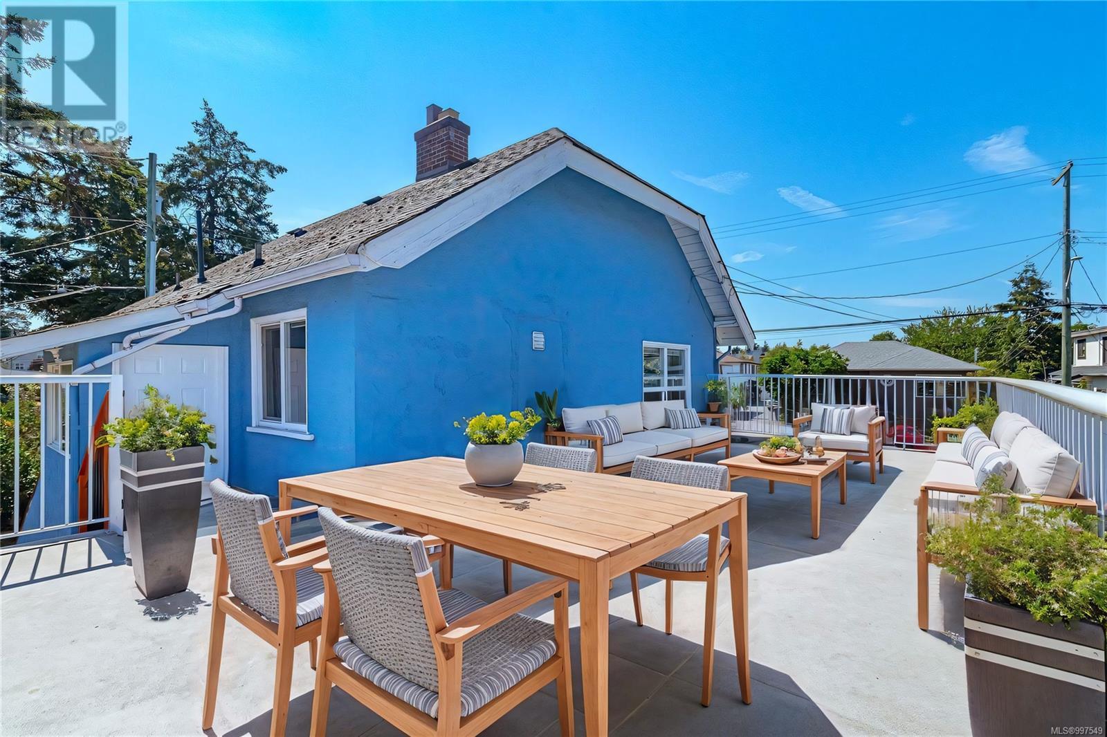  3003 Cedar Hill Road, Victoria