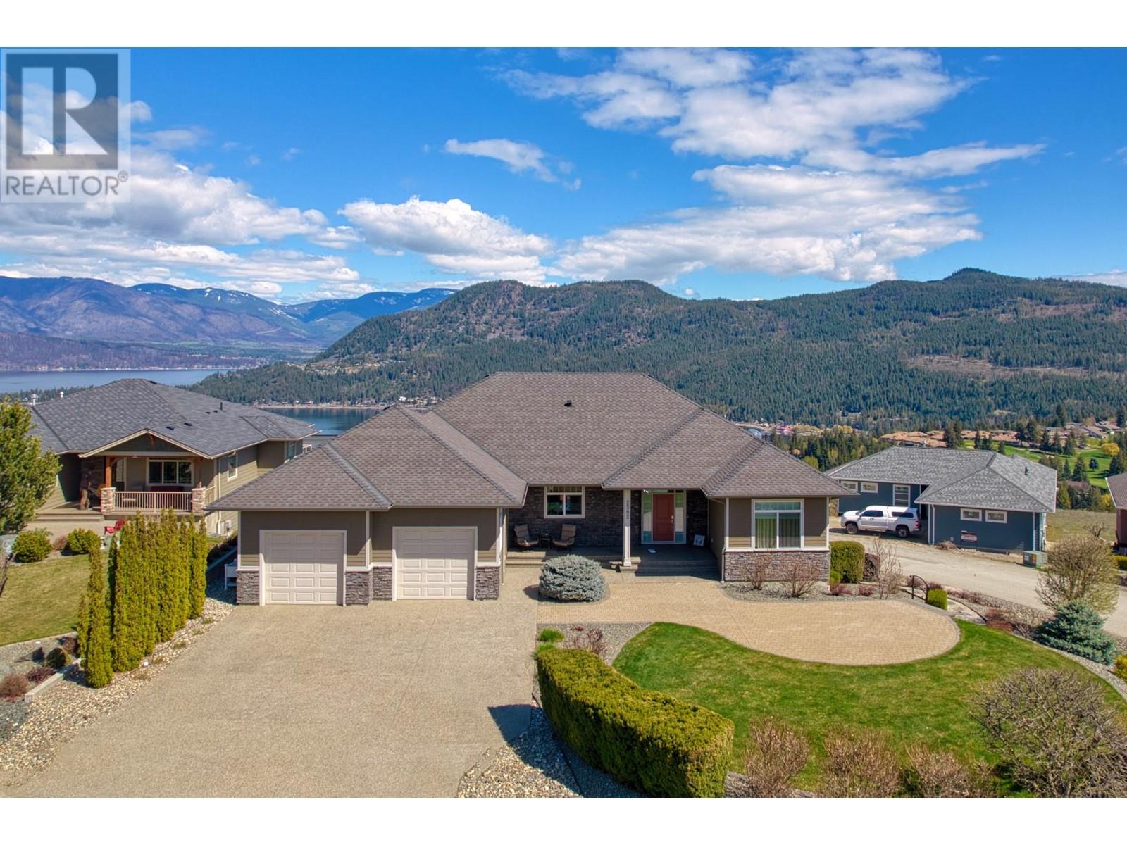2582 St. Andrews Street, Blind Bay