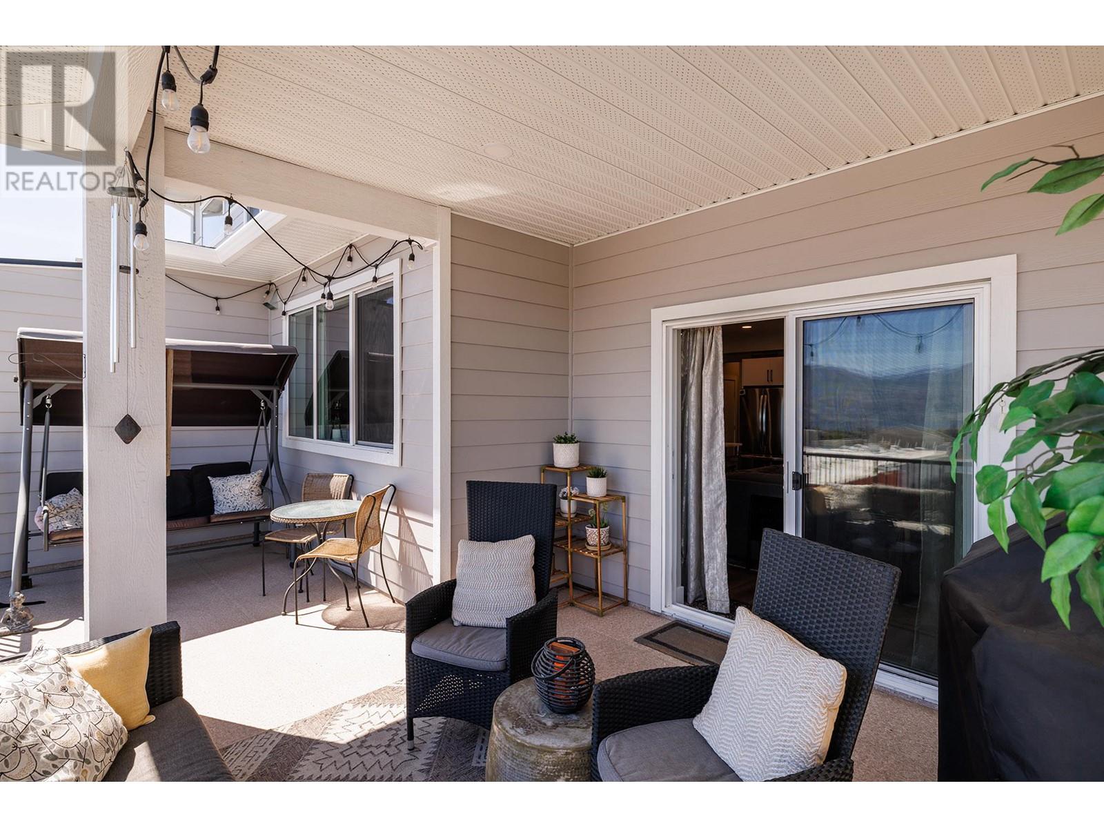  2359 Hawks Boulevard, West Kelowna