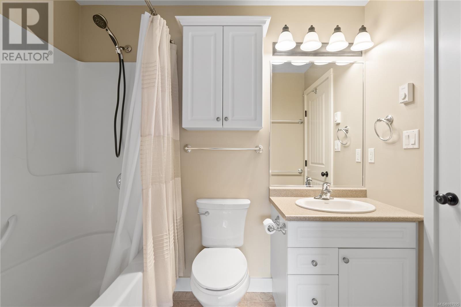 4 2528 Alexander Street, Duncan