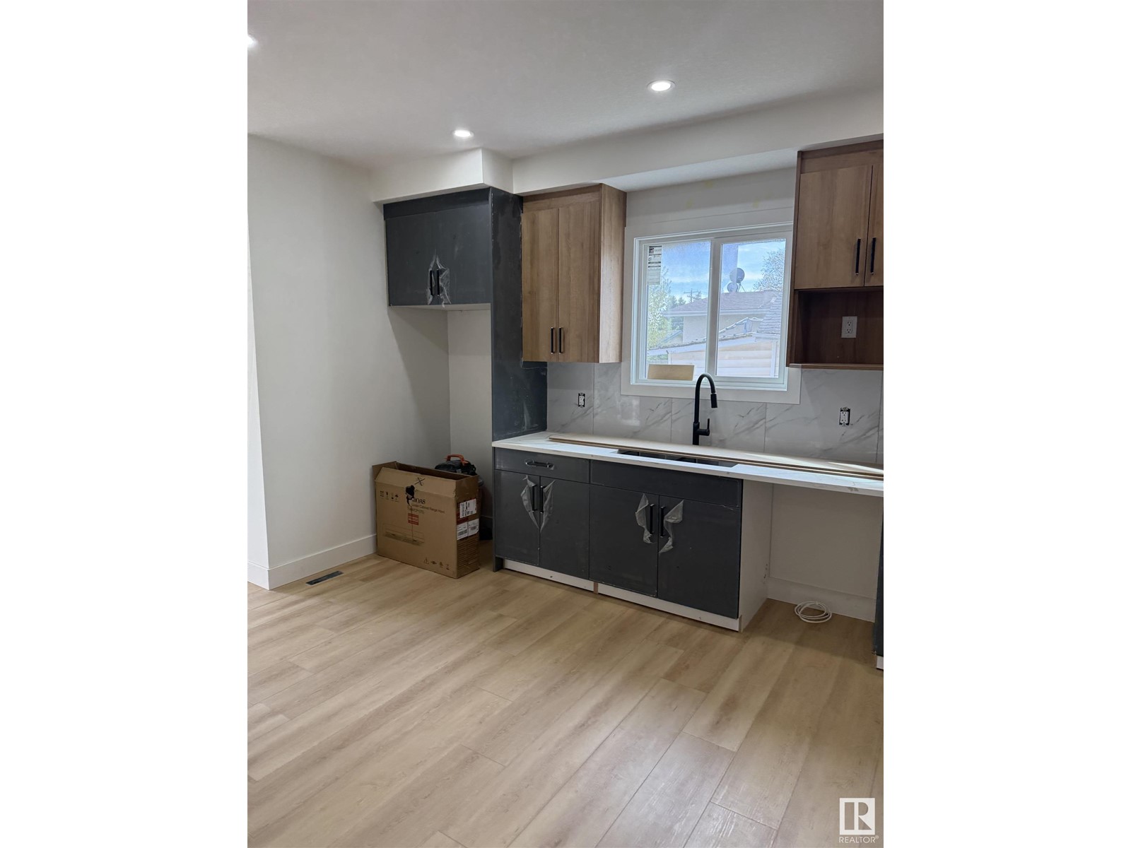 11923 123 ST NW, Edmonton