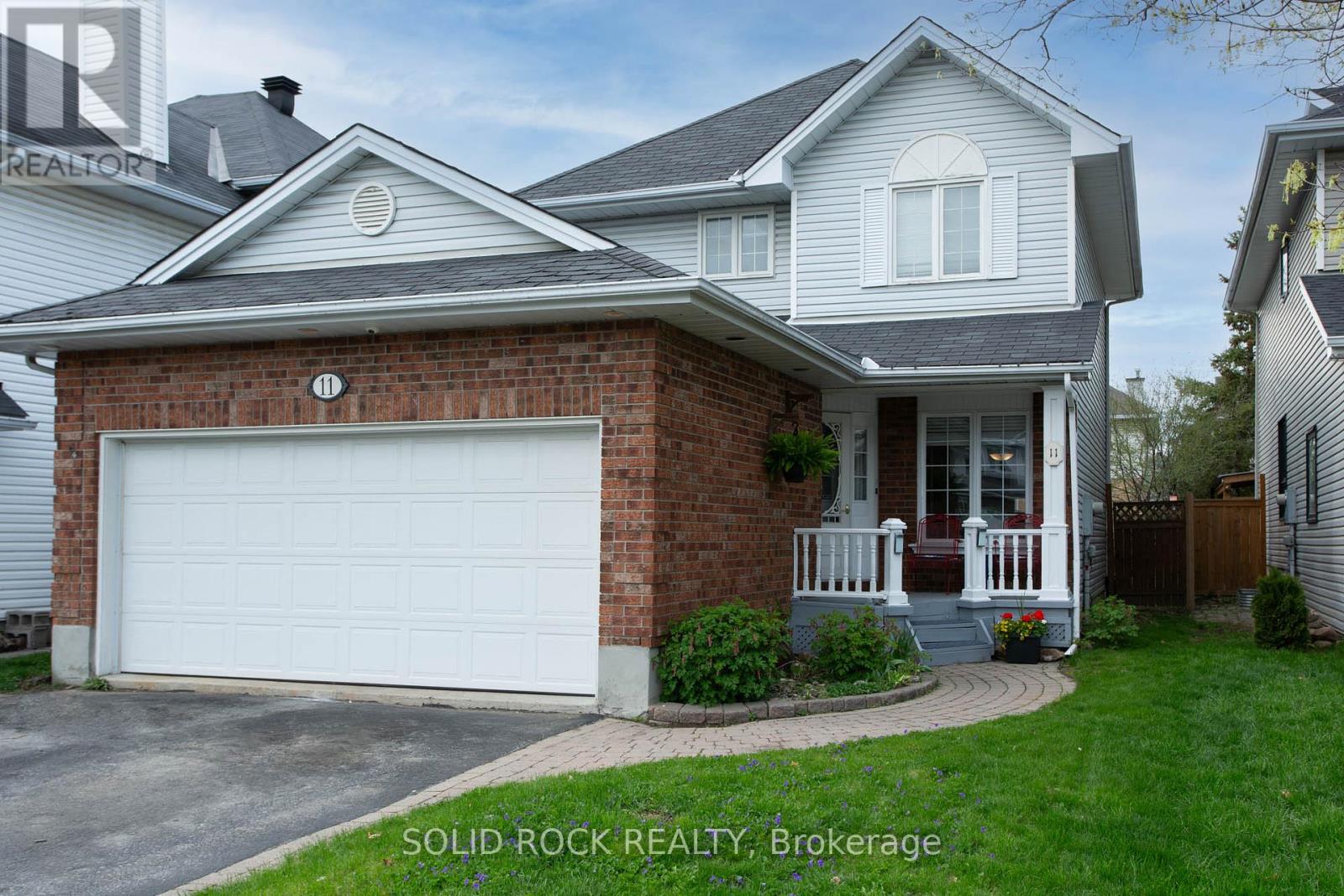https://ddfcdn.realtor.ca/listing/TS638823011215400000/reb76/highres/0/x12133570_1.jpg
