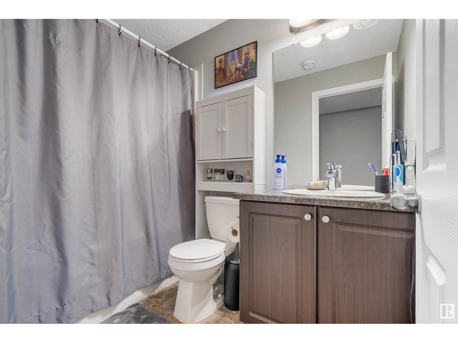 9404 212 ST NW, Edmonton
