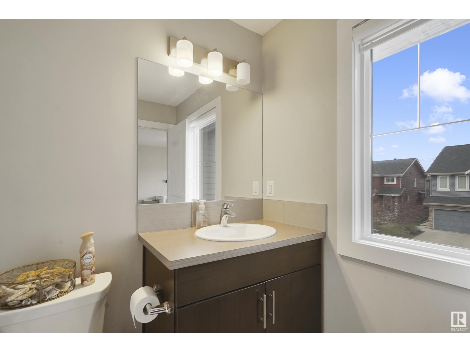 13003 205 ST NW, Edmonton