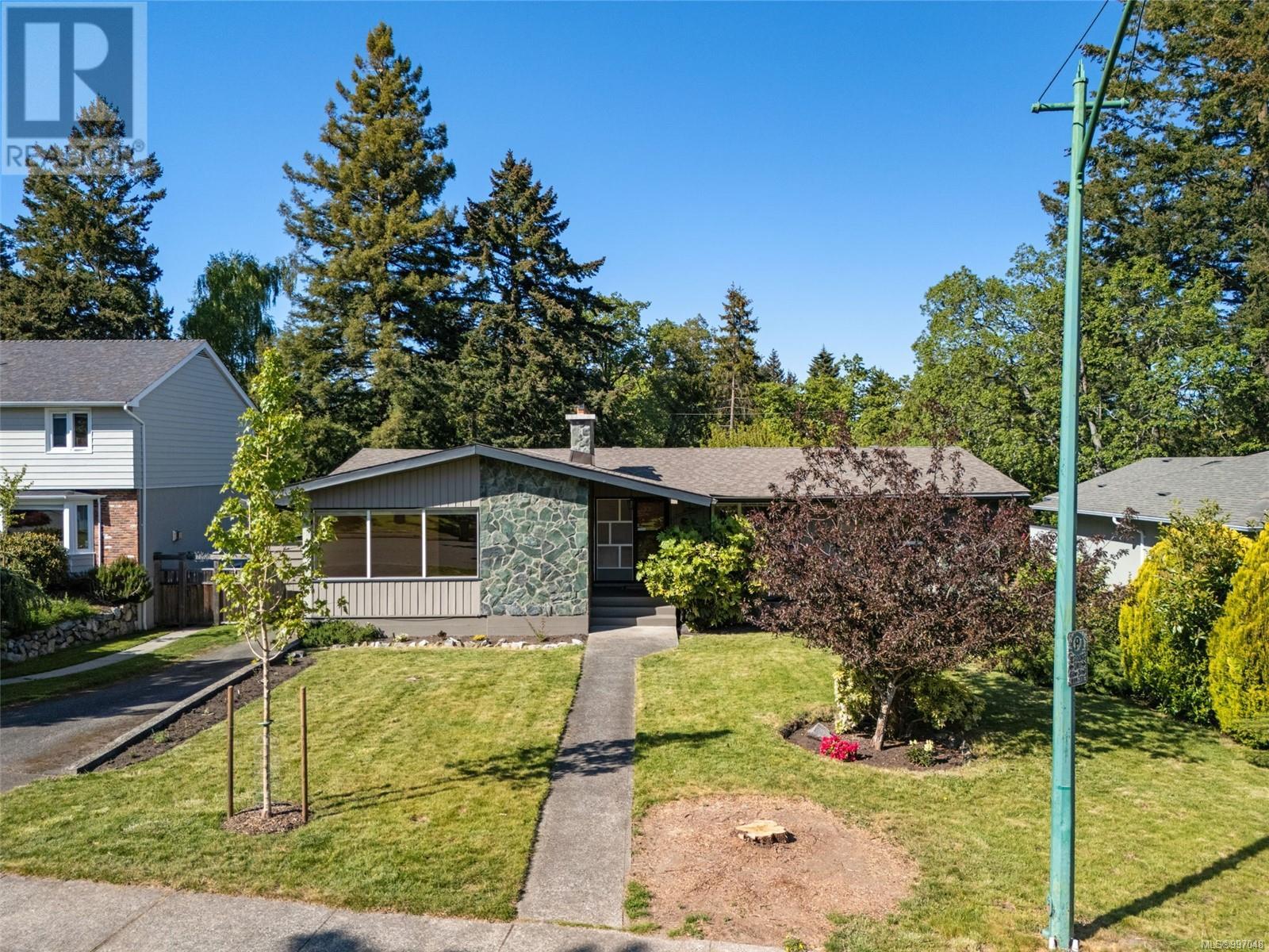  2048 Frederick Norris Road, Oak Bay