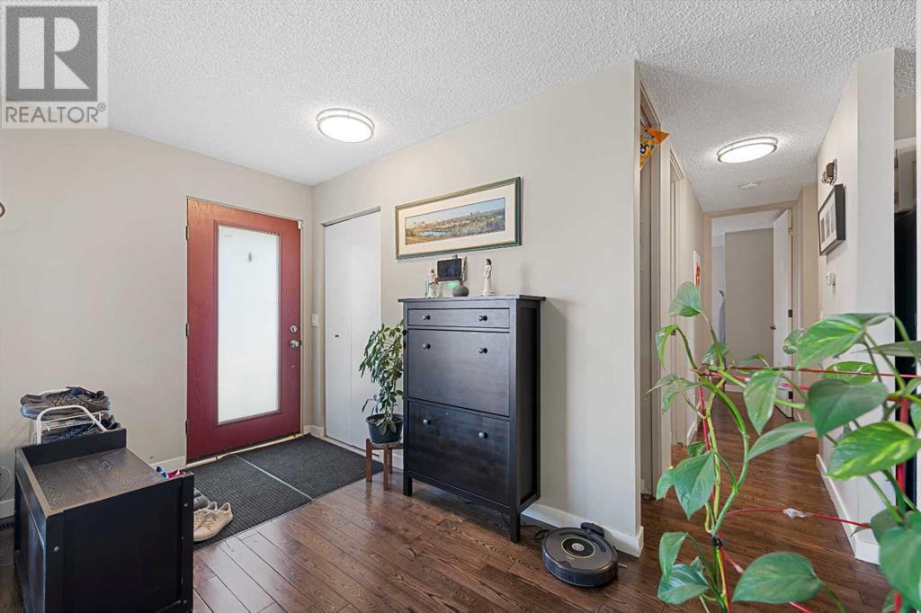Single Family House Bungalow for Sale in  Olympia Drive SE Ogden Calgary 