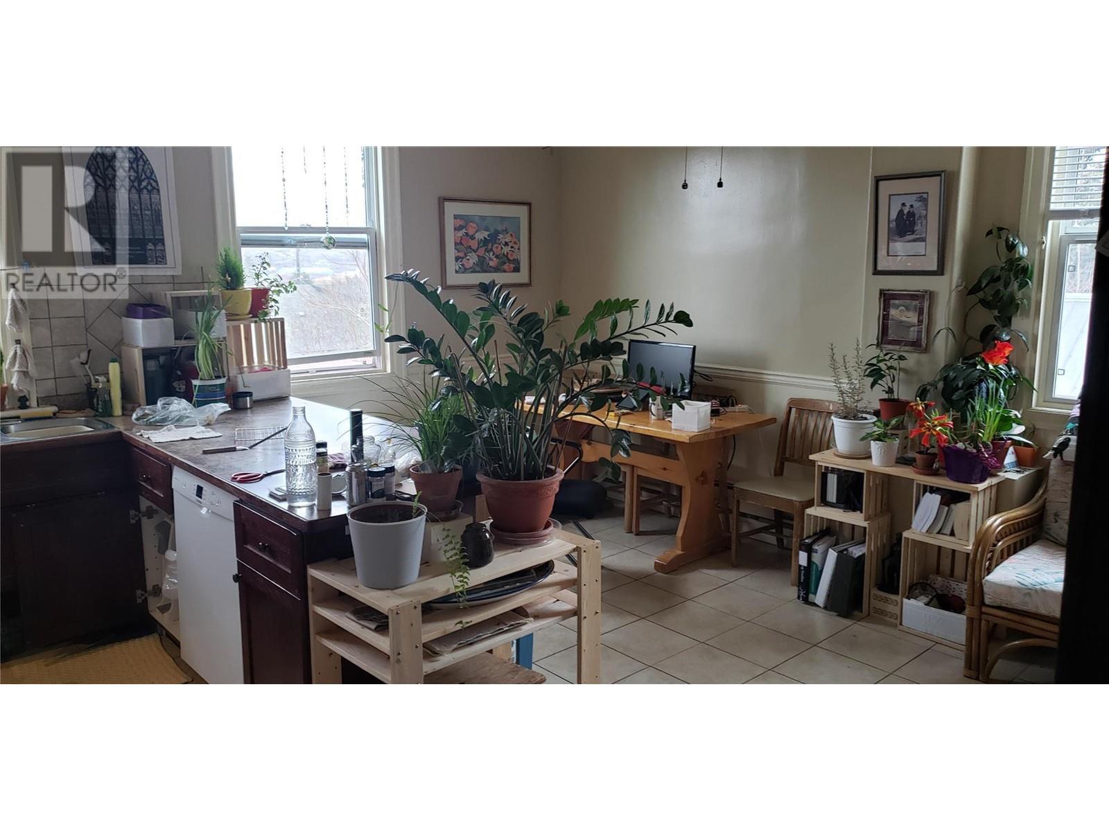  2003 37 Avenue, Vernon