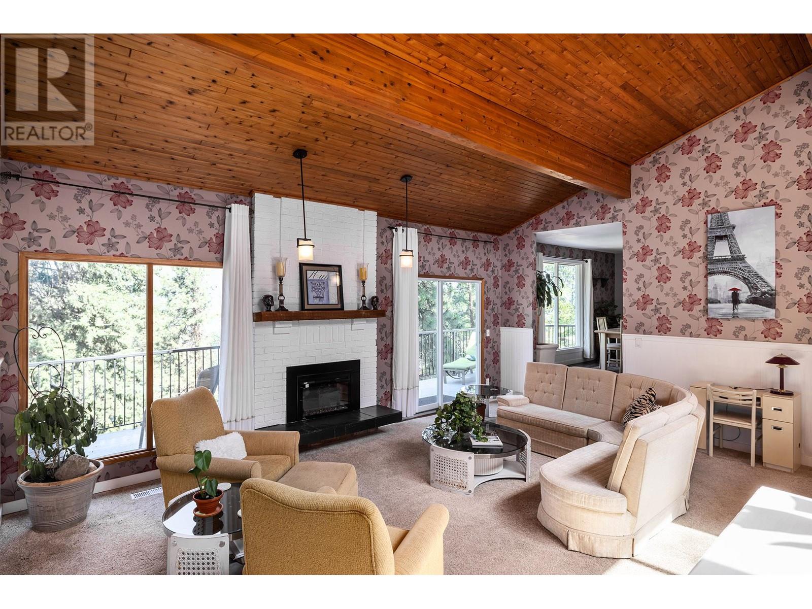  2172 Michelle Crescent, West Kelowna