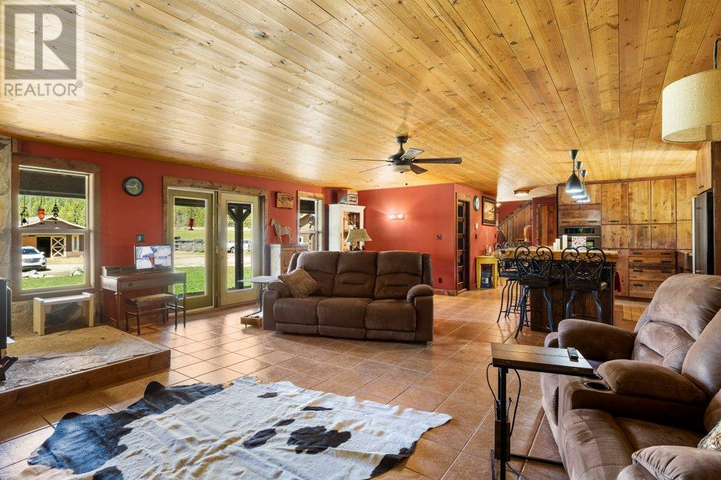 3850 Blythe-Rhone Road, Westbridge