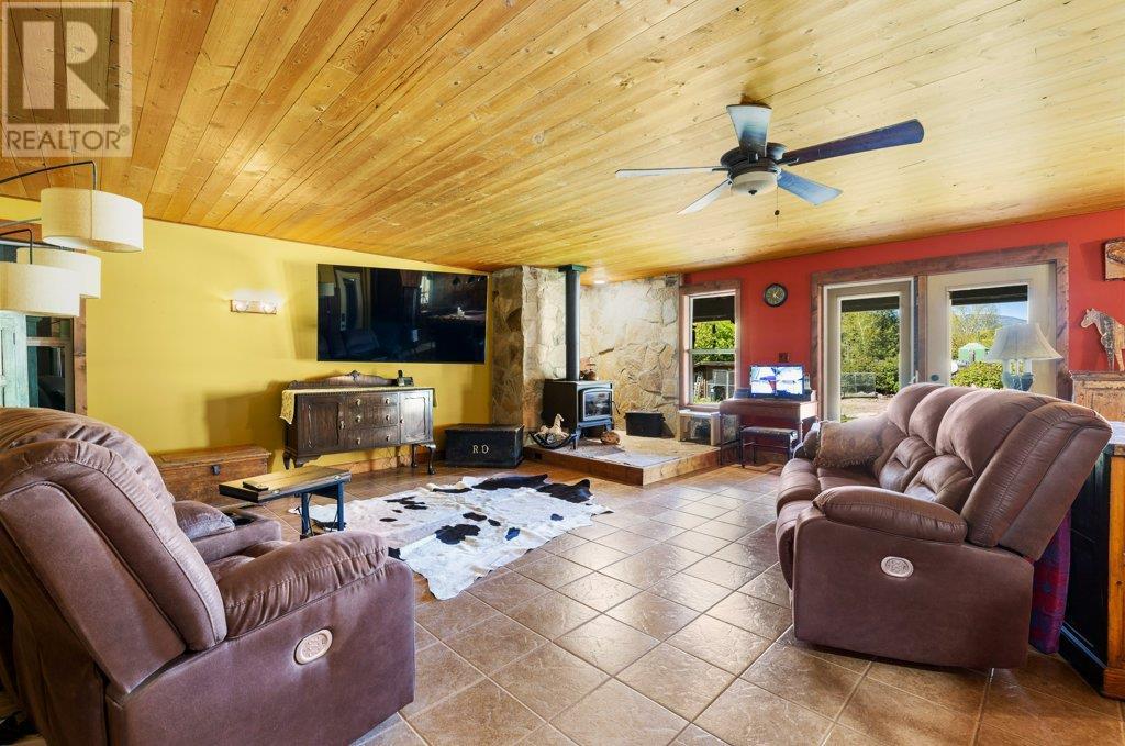 3850 Blythe-Rhone Road, Westbridge