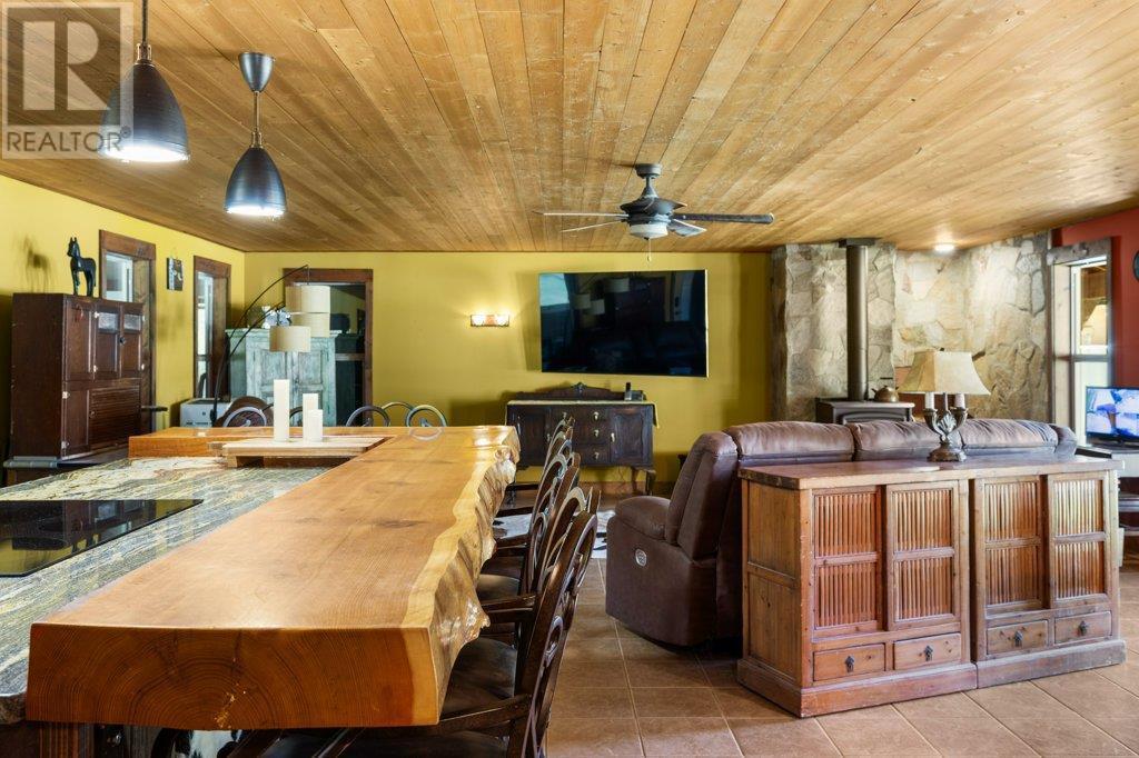 3850 Blythe-Rhone Road, Westbridge