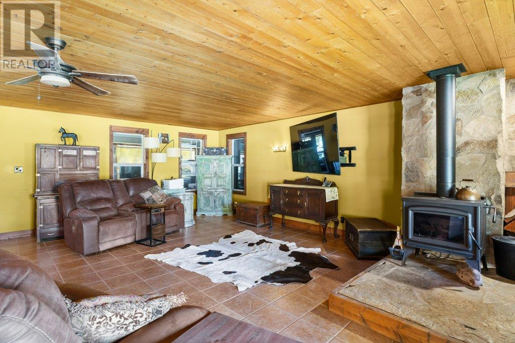 3850 Blythe-Rhone Road, Westbridge
