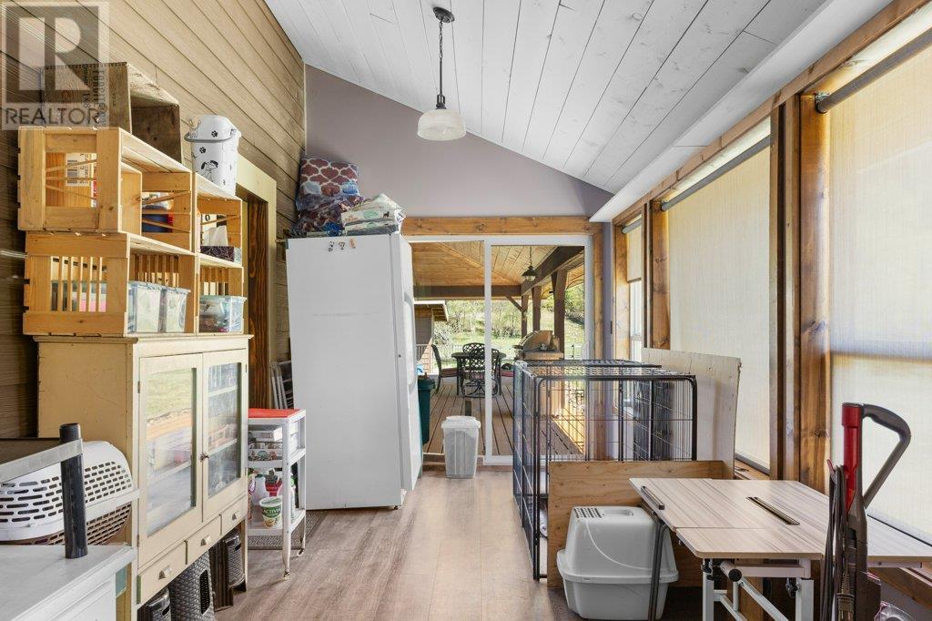 3850 Blythe-Rhone Road, Westbridge