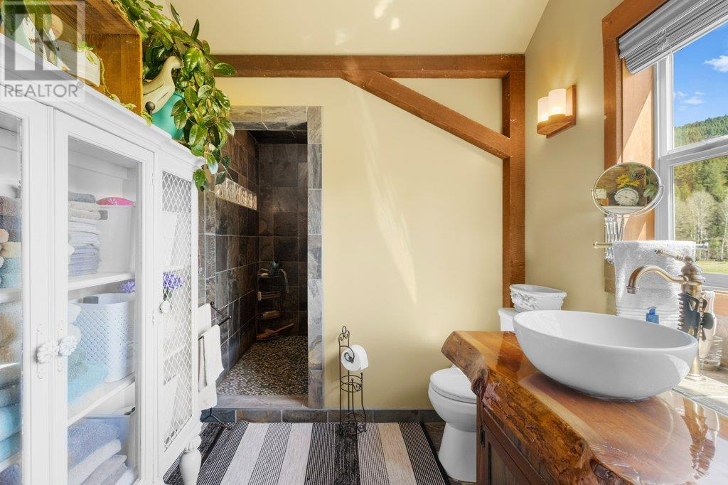 3850 Blythe-Rhone Road, Westbridge