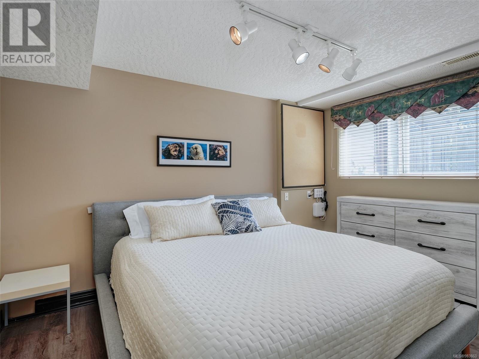 Photo 13 of 2606 James Island Rd, Central Saanich BC