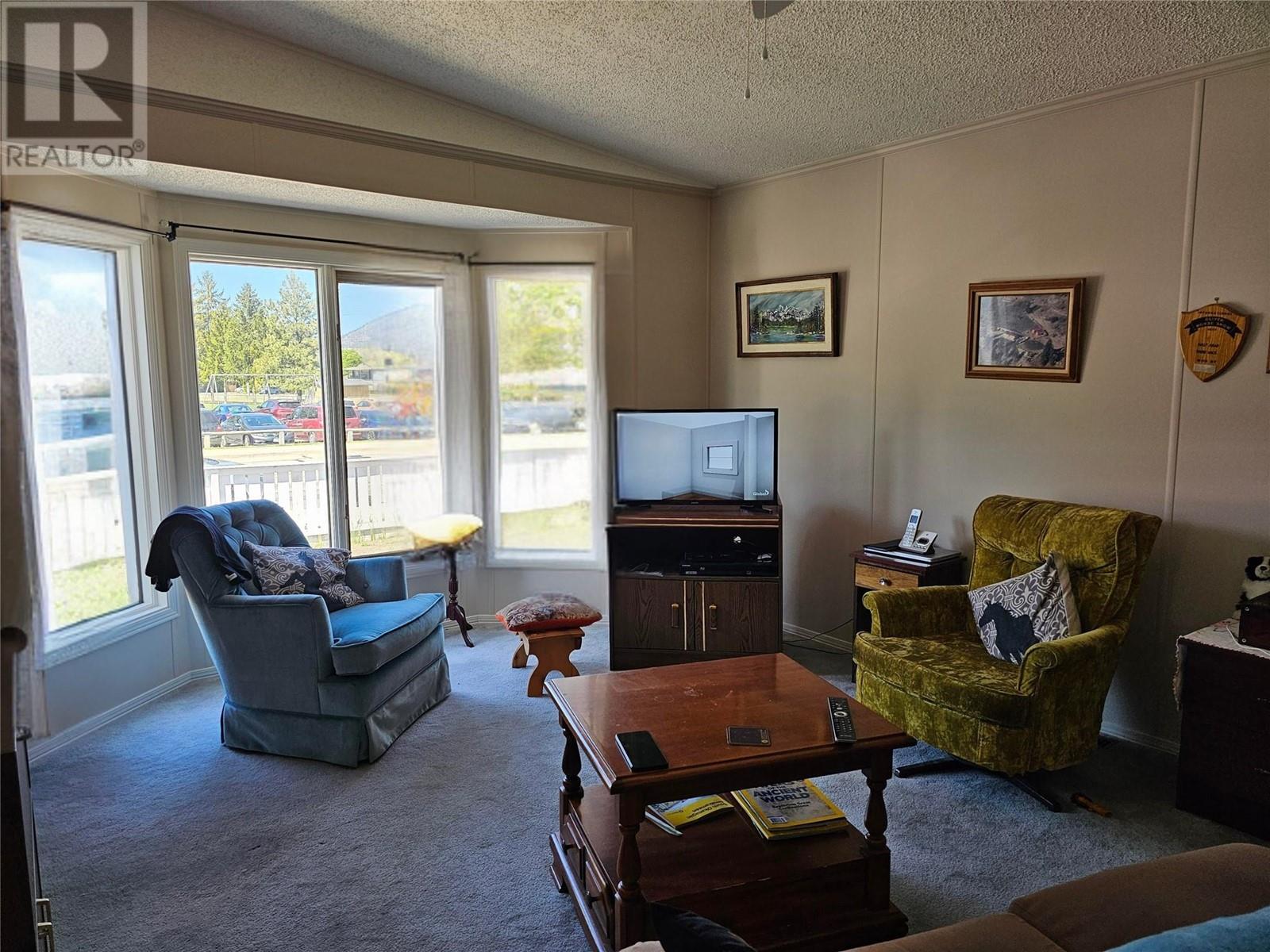 29 6677 Park Drive, Oliver