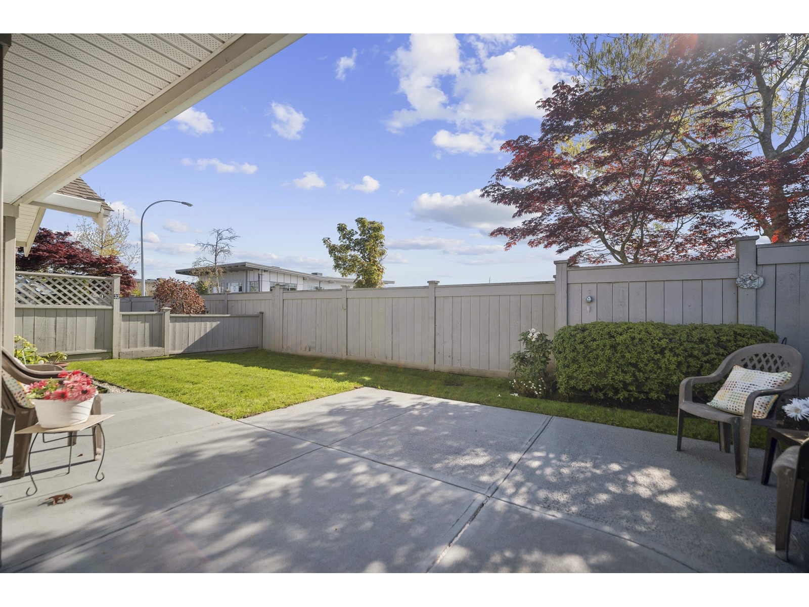 32 17516 4 AVENUE, Surrey