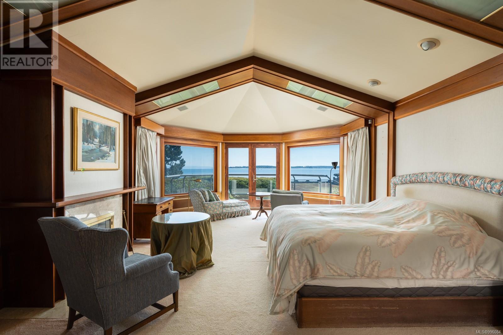  2975 Beach Drive, Oak Bay