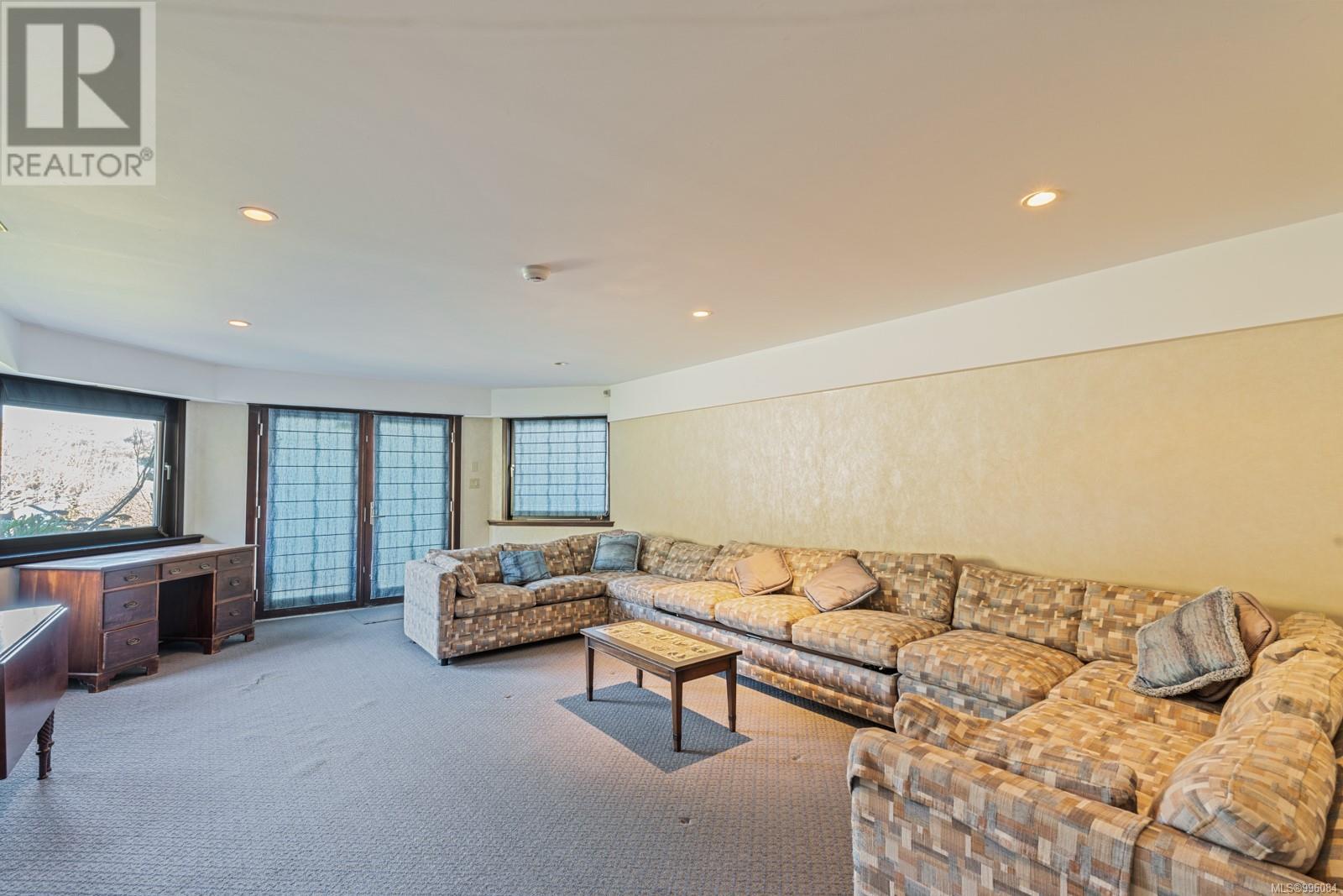  2975 Beach Drive, Oak Bay
