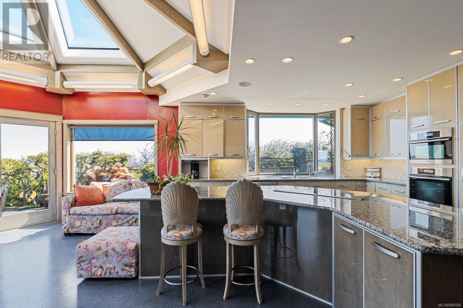  2975 Beach Drive, Oak Bay