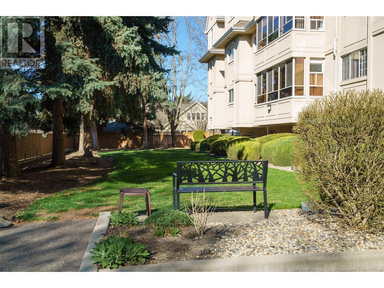 202 1055 Lawrence Avenue, Kelowna