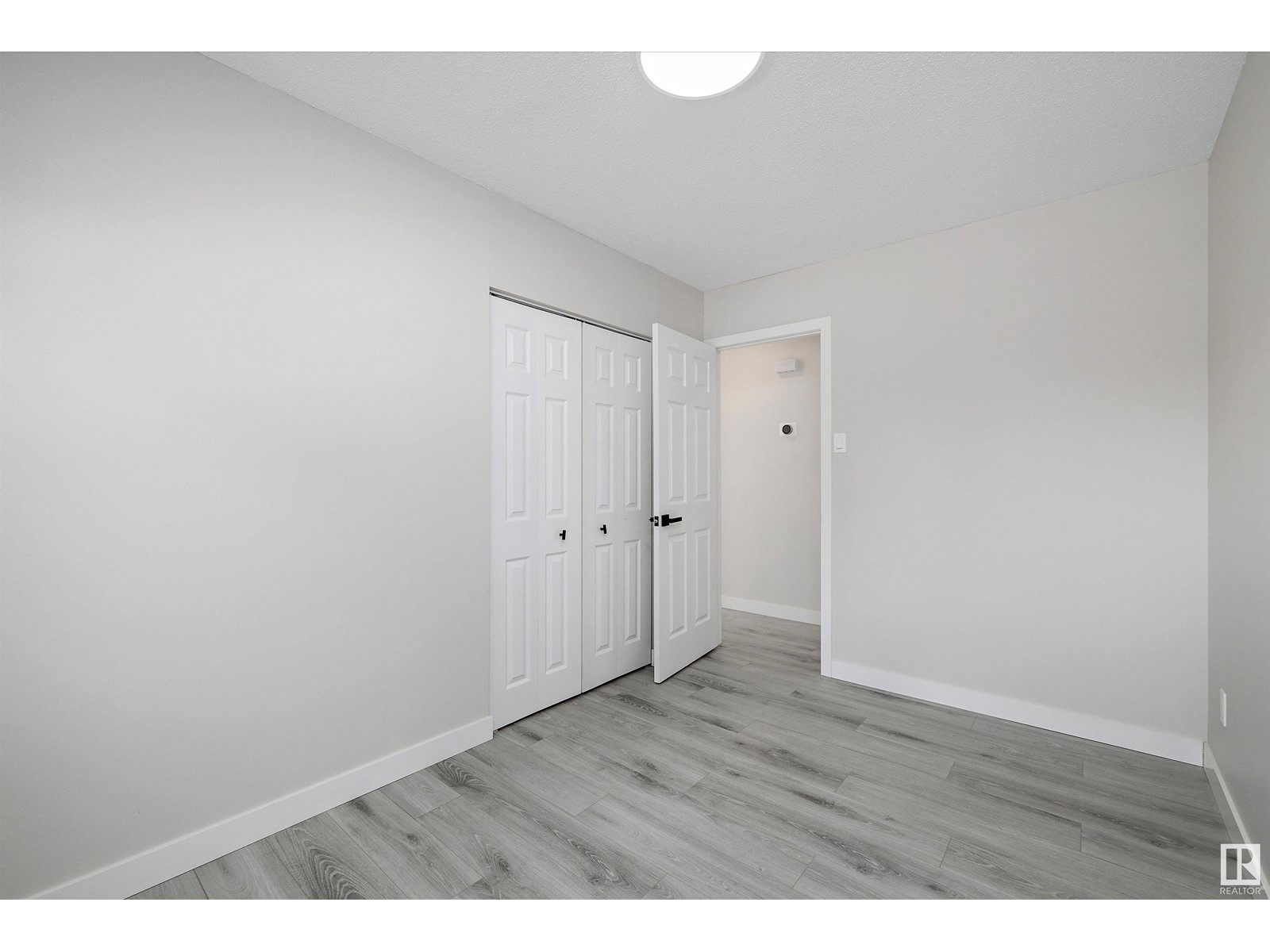 7716 144 AV NW, Edmonton