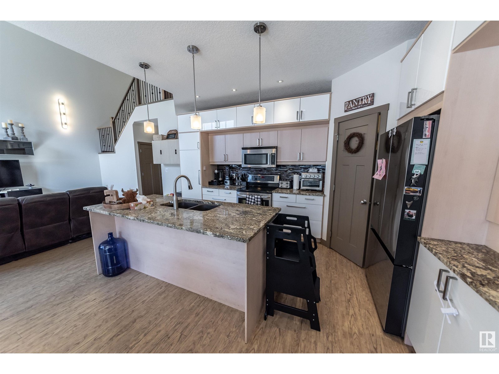 6 MERiDIAN CL, Stony Plain