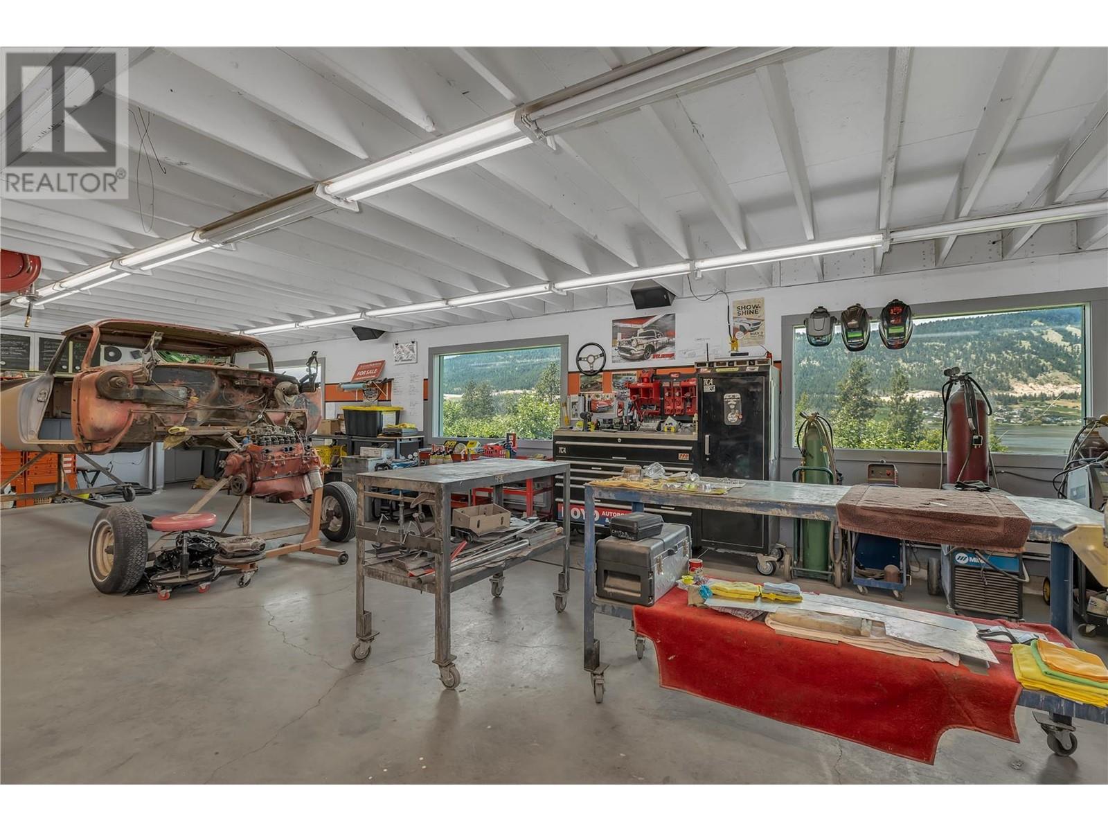 4511 Crawford Road, Lake Country