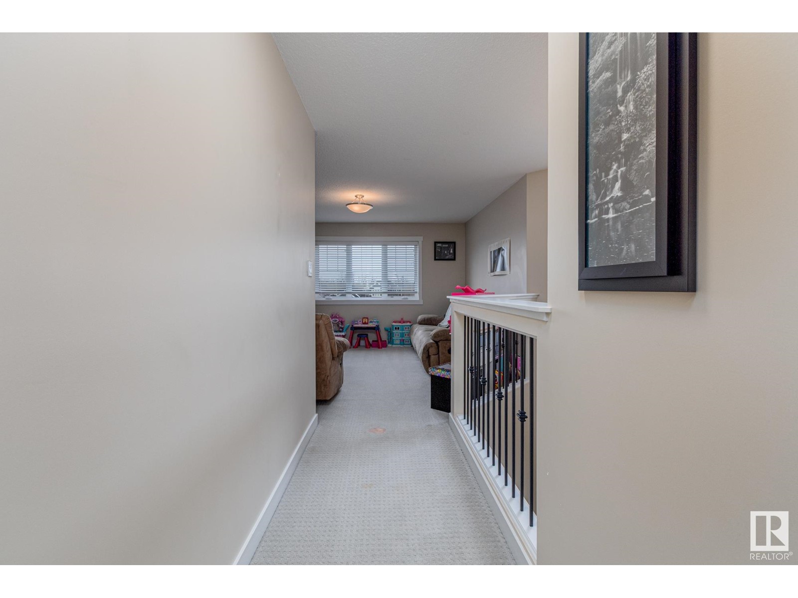 2515 Sparrow Court NW, Edmonton