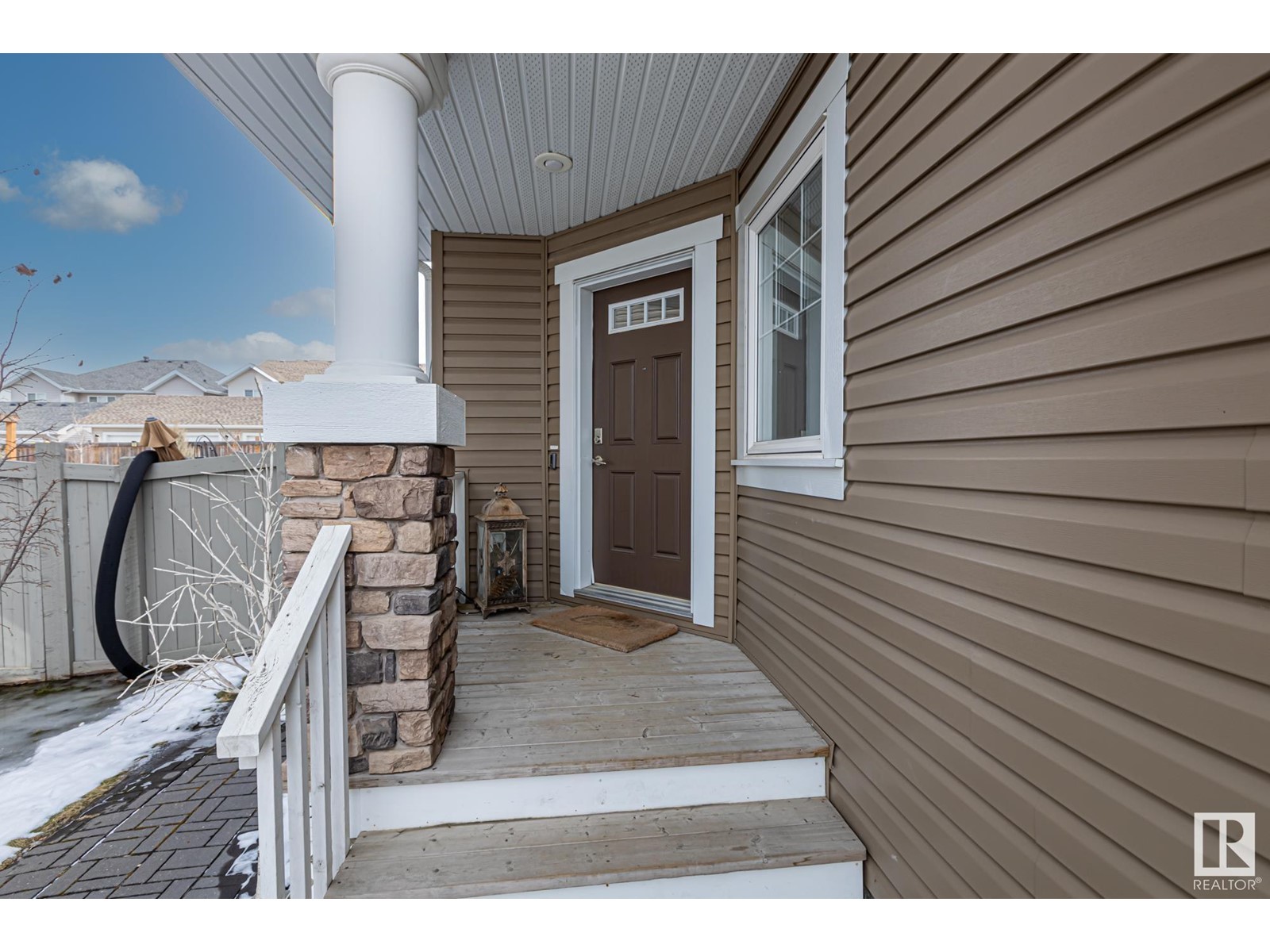 2515 Sparrow Court NW, Edmonton