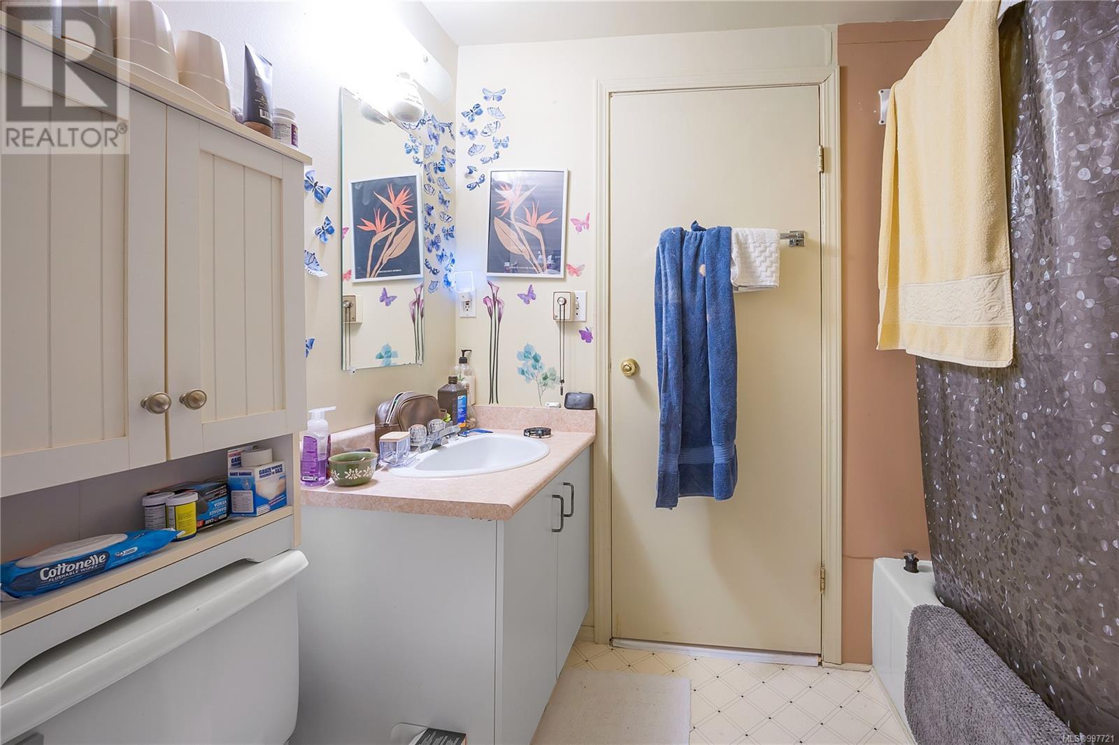 Photo 26 of 540 Kennedy St, Nanaimo BC