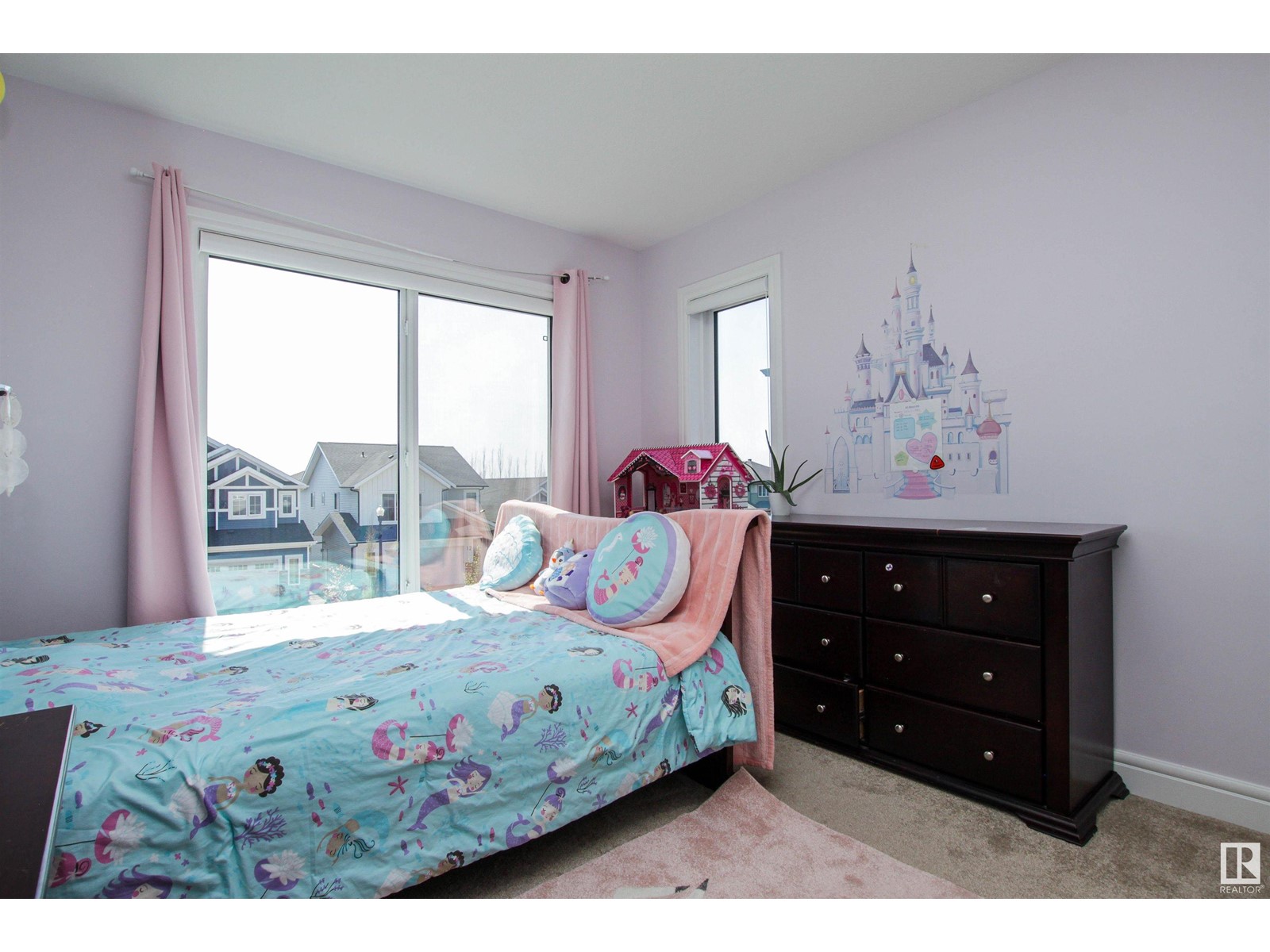 30 LADEROUTE PL, St. Albert
