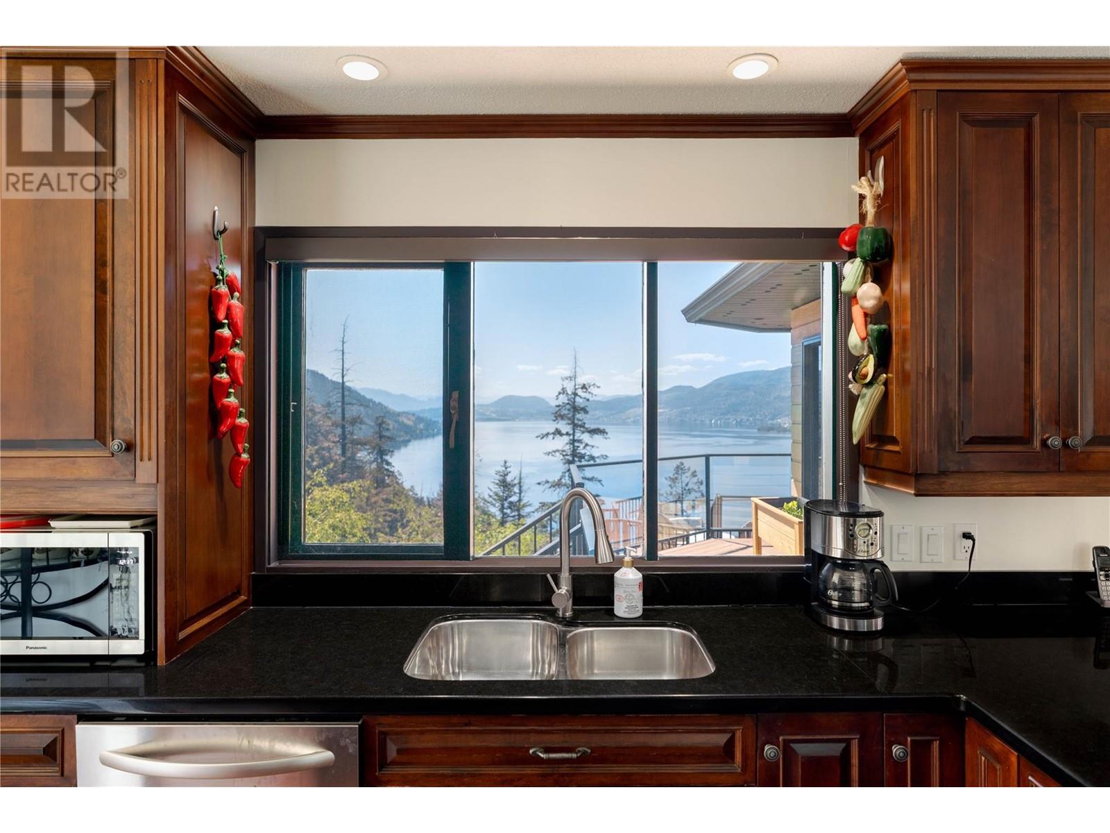1252 Kyndree Court, Kelowna
