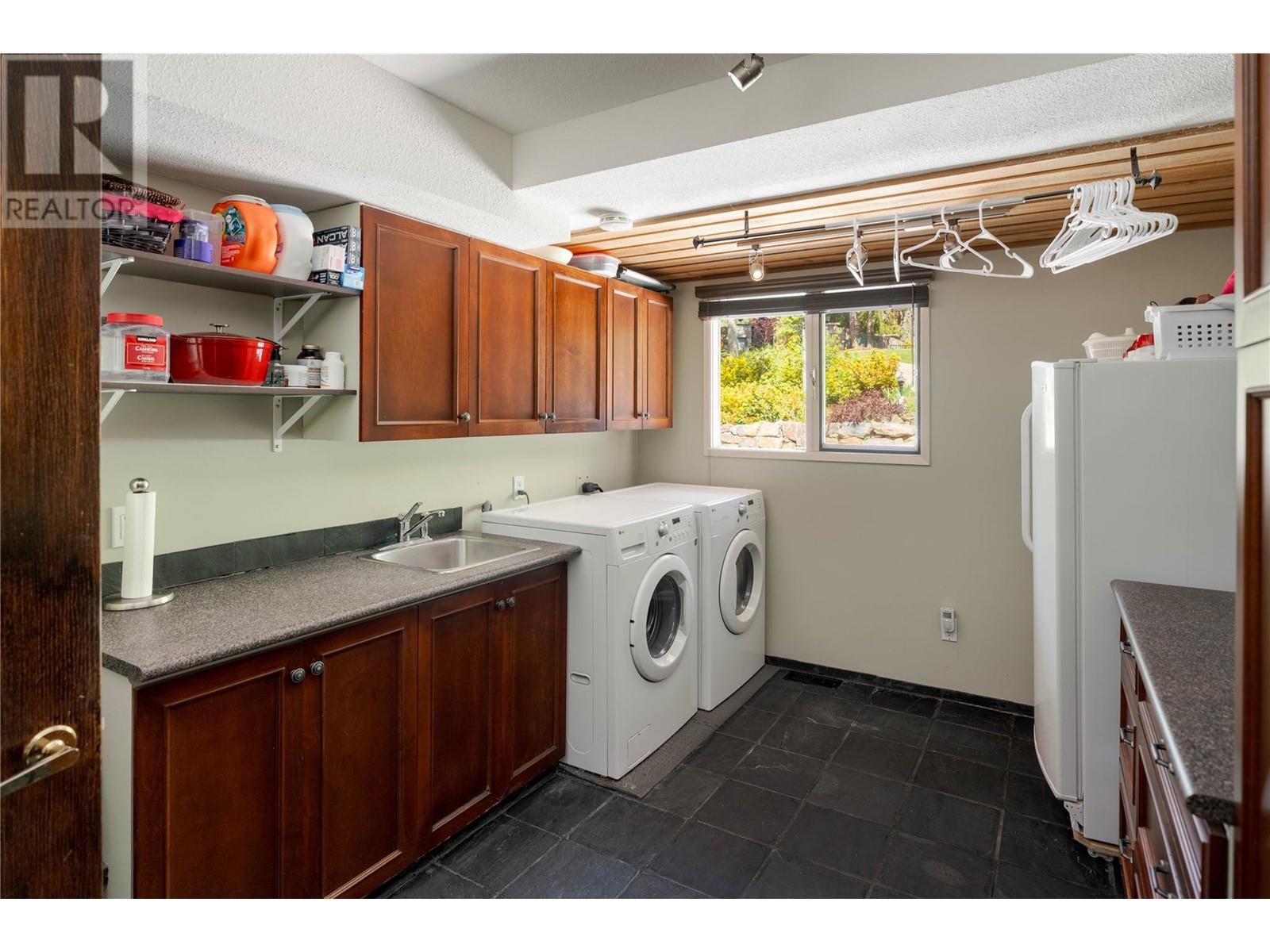 1252 Kyndree Court, Kelowna