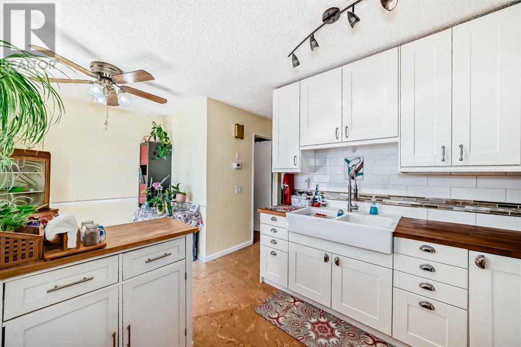 1, 800 Bowcroft Place, Cochrane, Alberta