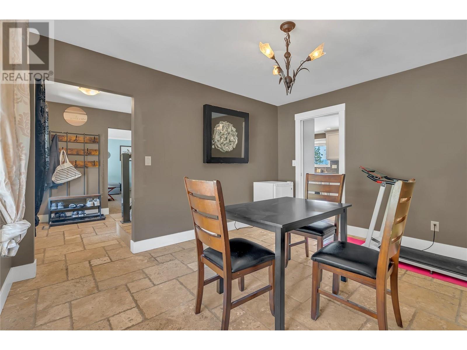  1623 Blackwood Drive, West Kelowna