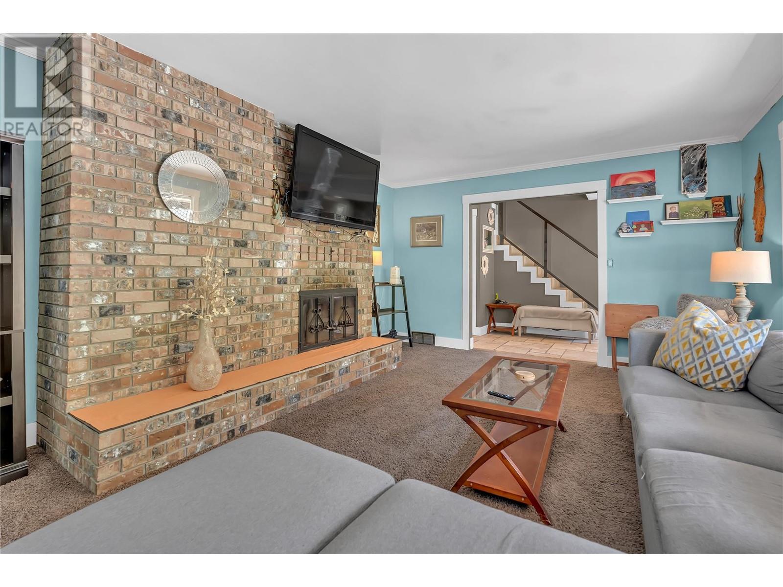  1623 Blackwood Drive, West Kelowna