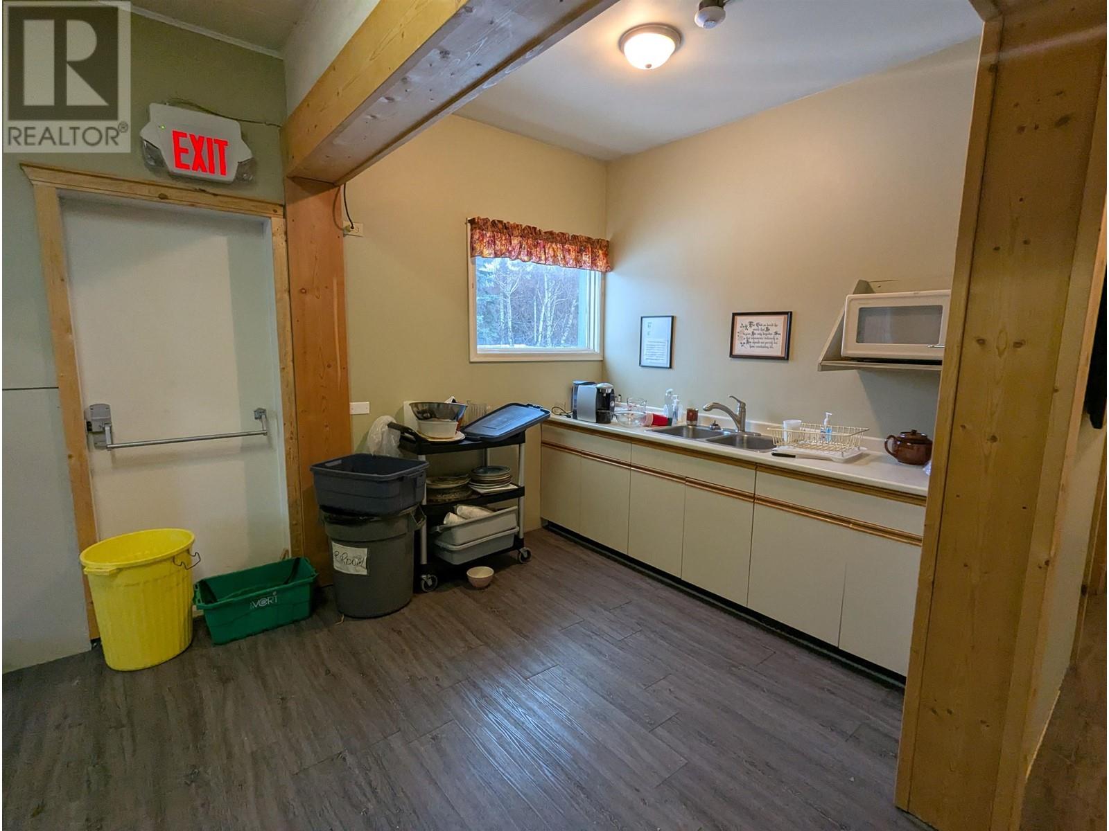 3889 8TH Avenue, Smithers