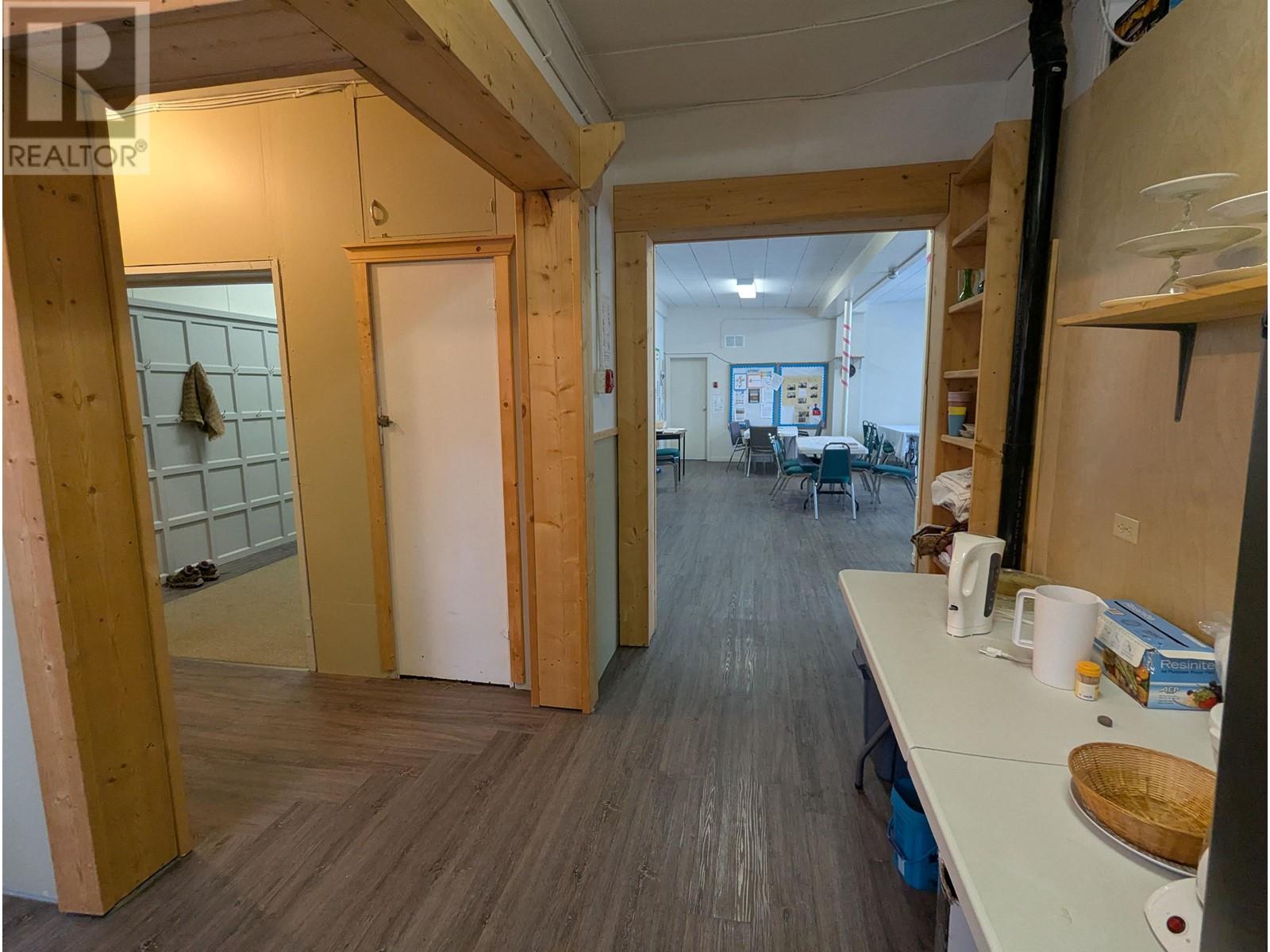 3889 8TH AVENUE, Smithers