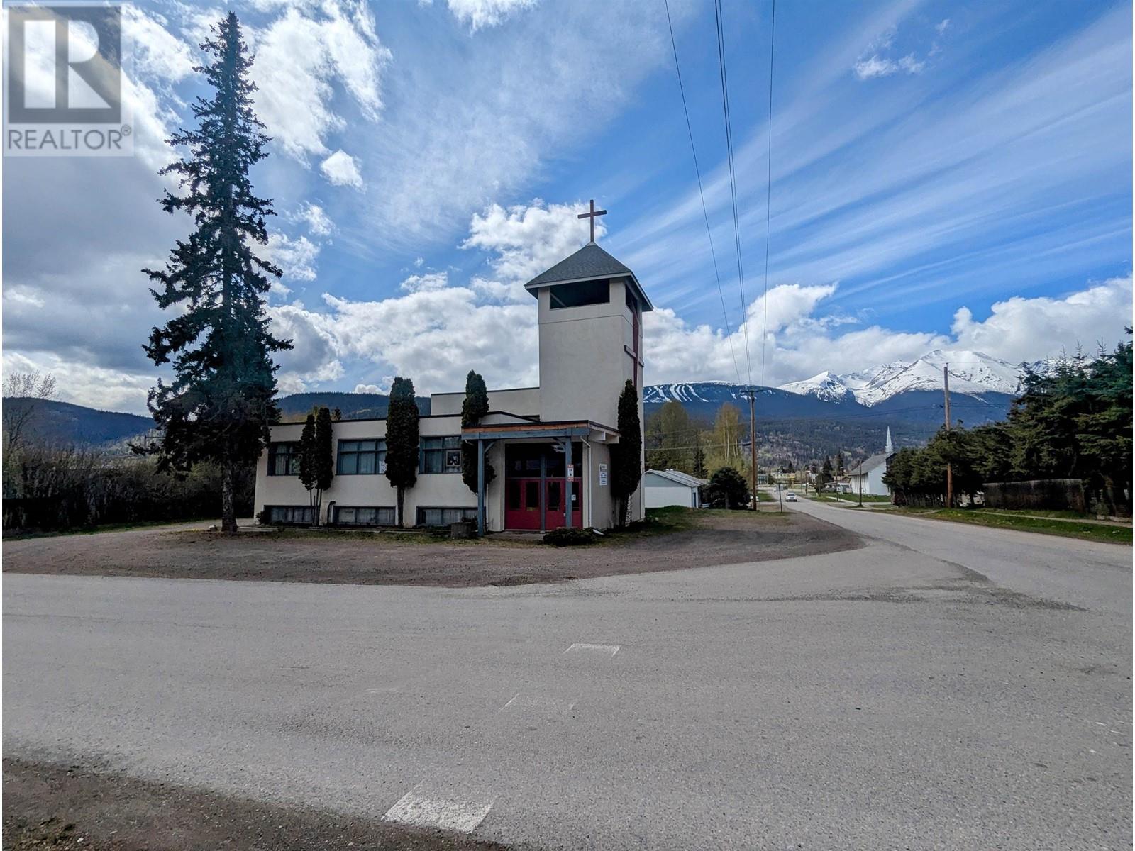 3889 8TH AVENUE, Smithers