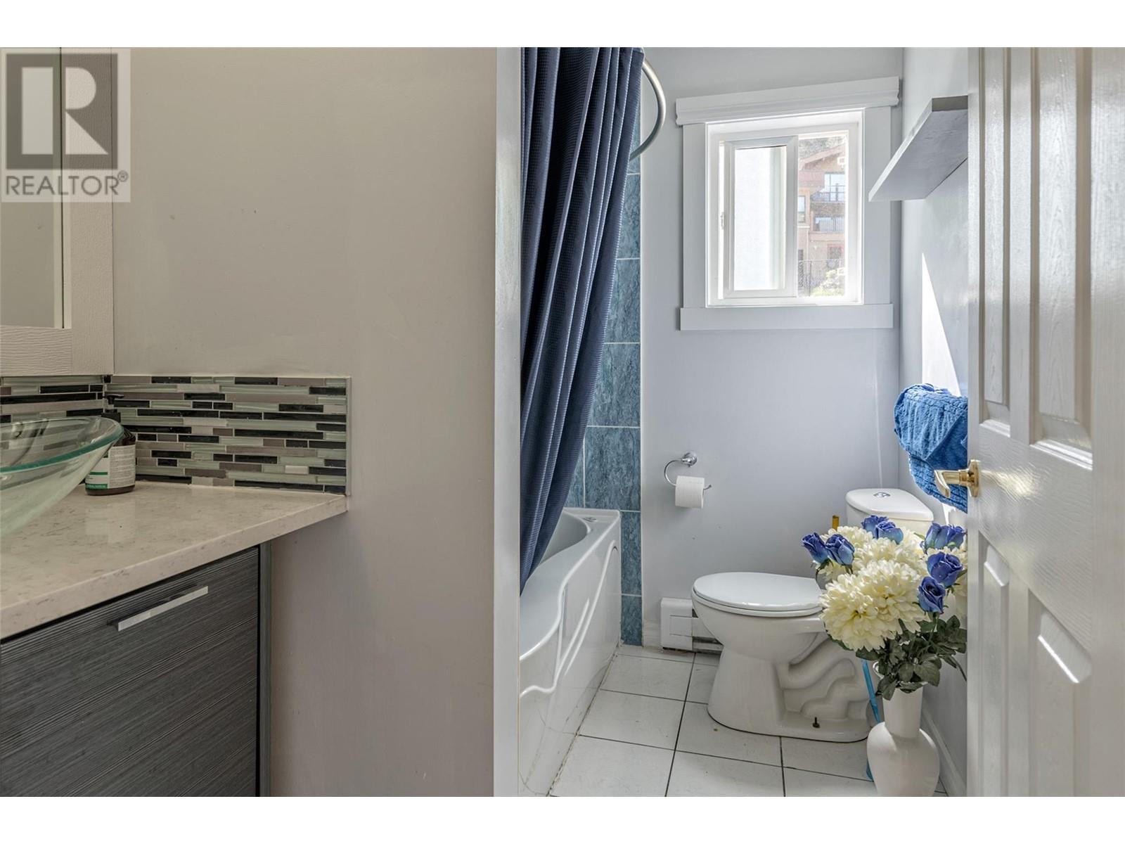  10718 Pinecrest Road, Vernon