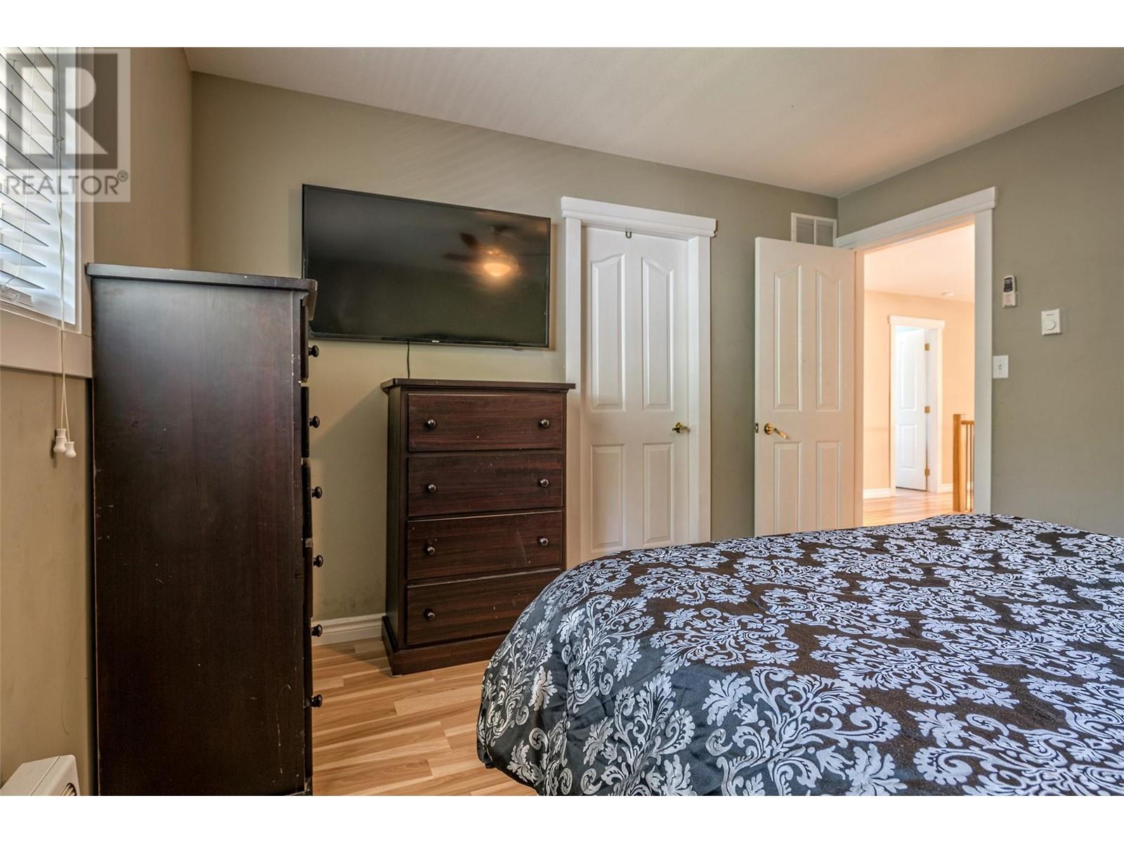  10718 Pinecrest Road, Vernon