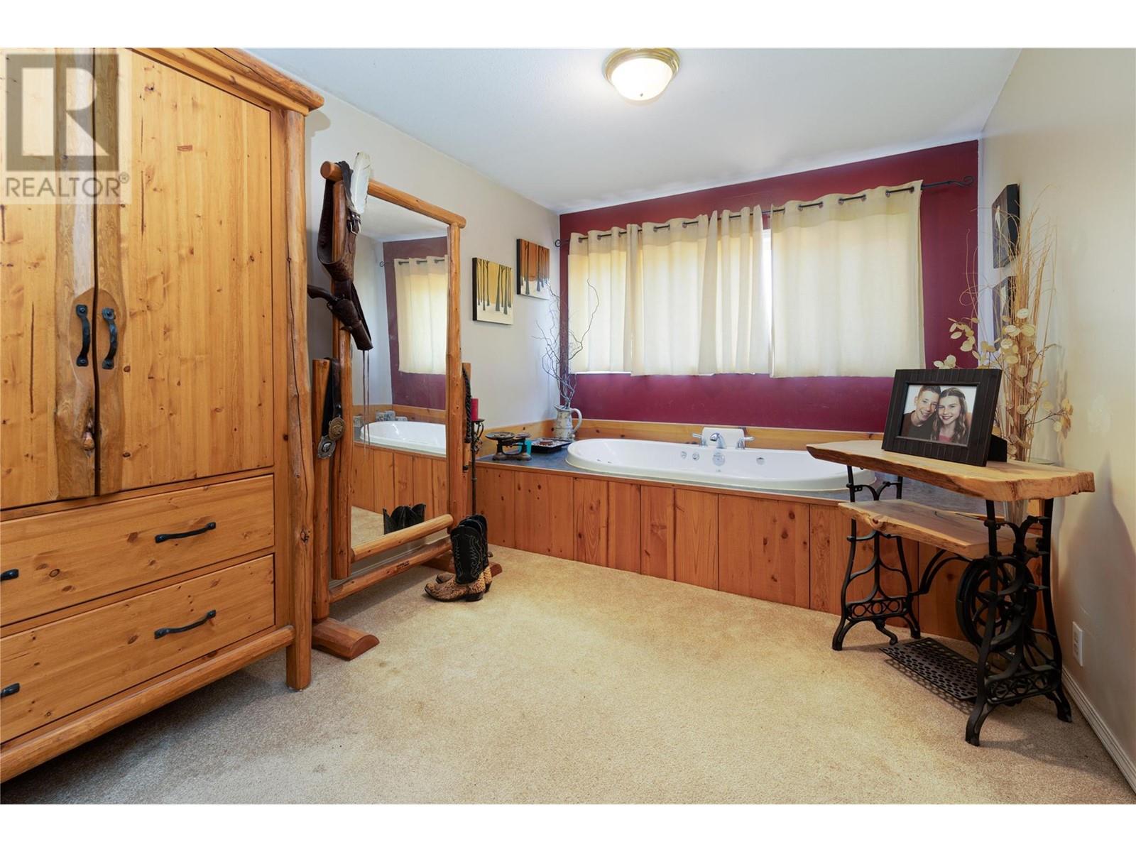 2169 Solsqua Road, Sicamous