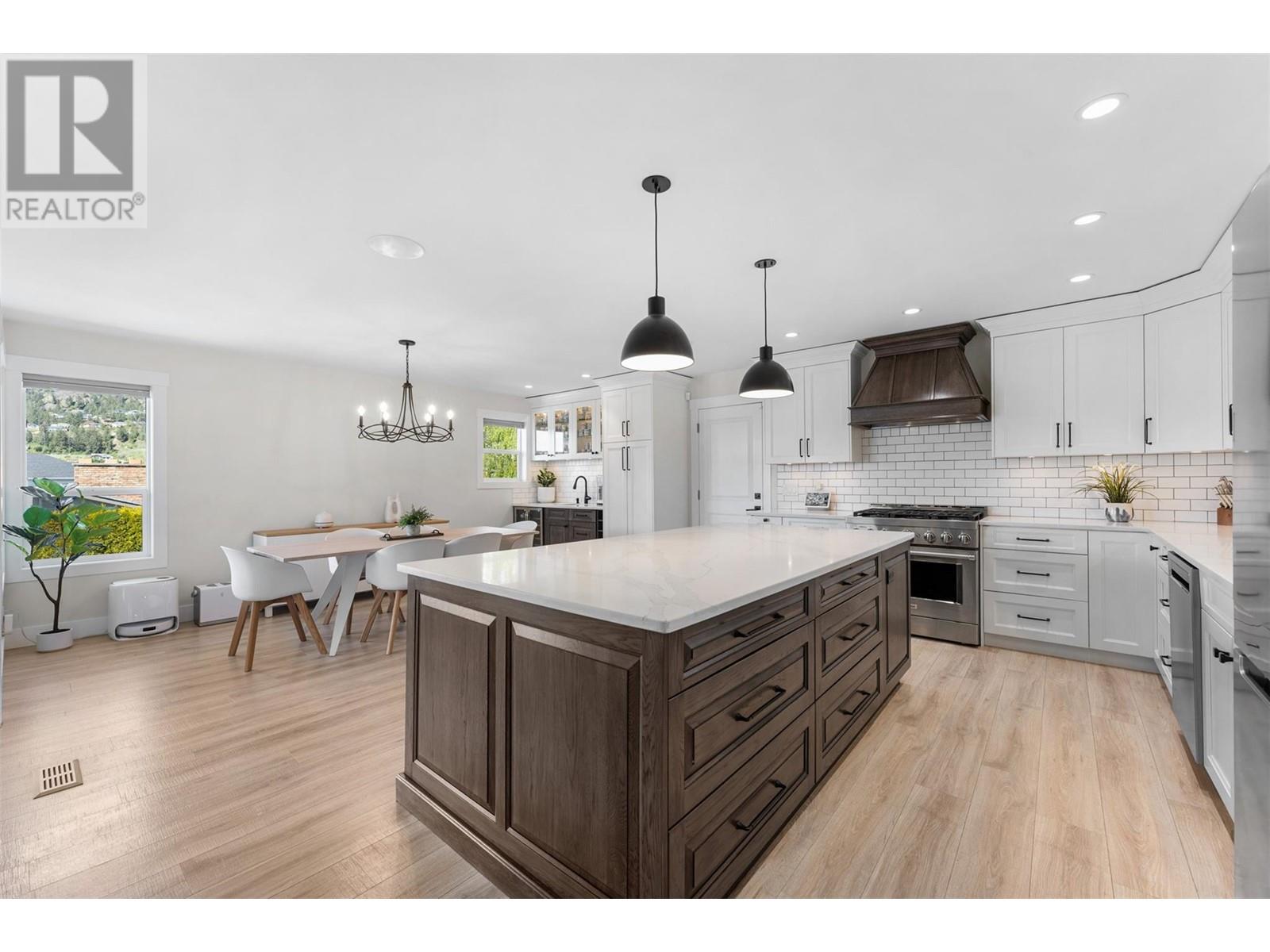 3010 Thacker Drive, West Kelowna