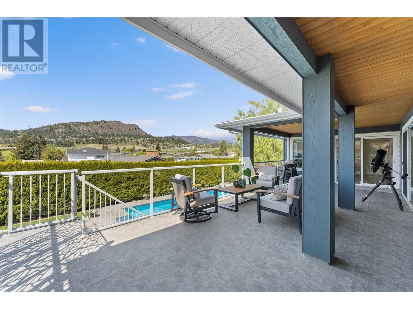 3010 Thacker Drive, West Kelowna